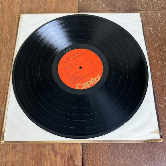Roy Clark The Tip of My Fingers LP Vinyl Records Capital Records - Picture 3 of 4